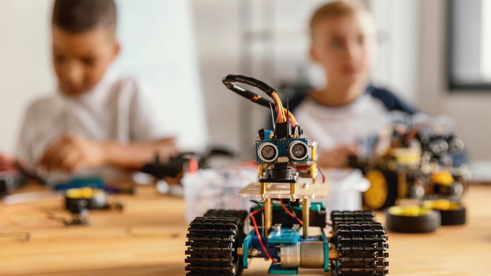 Geek+ deploys GoodsToPerson solutions for Rhenus Logistics AITech Park