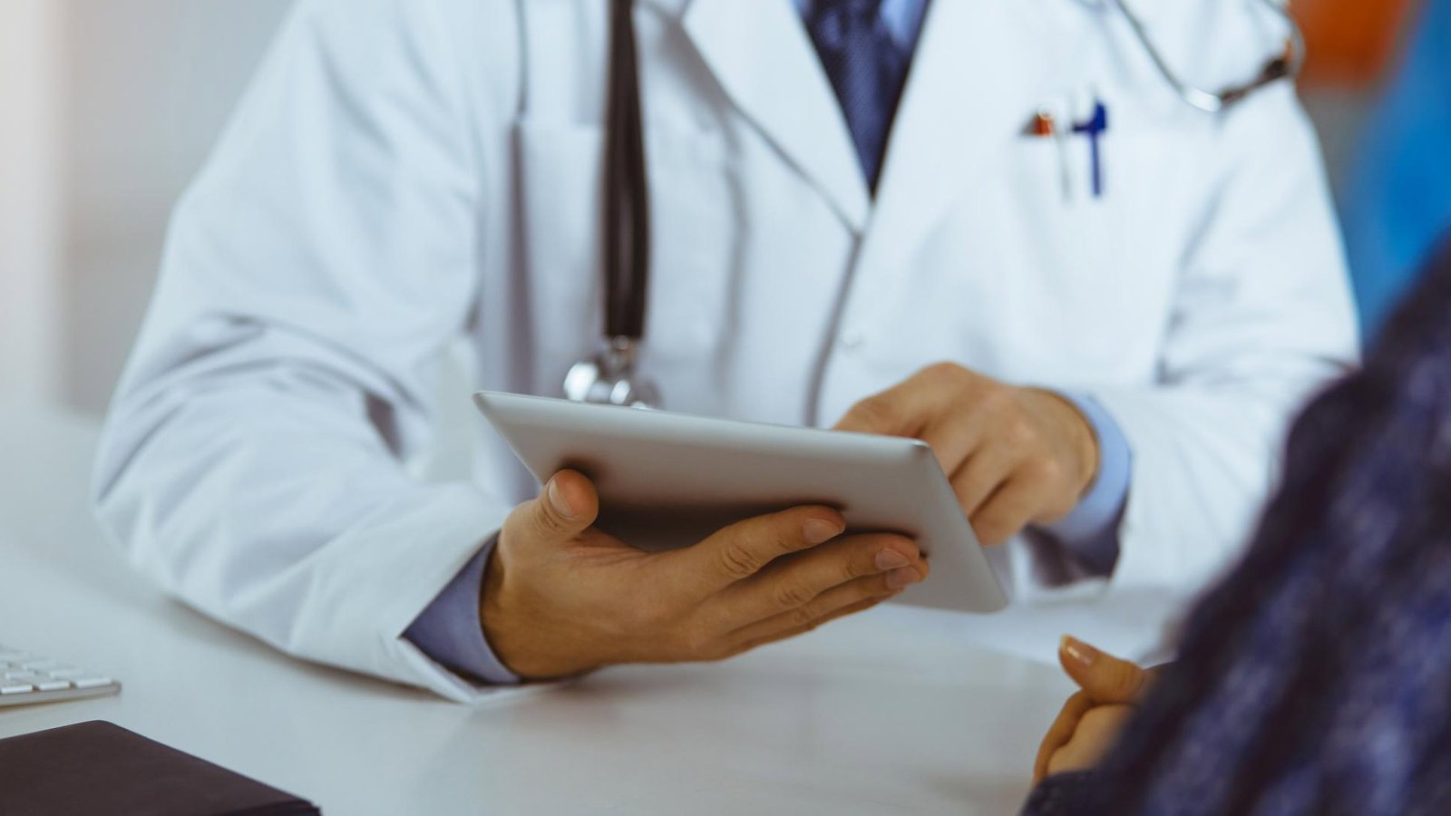 Hyro releases Healthcare AI agent benchmarks for healthcare operations and EHR integration
